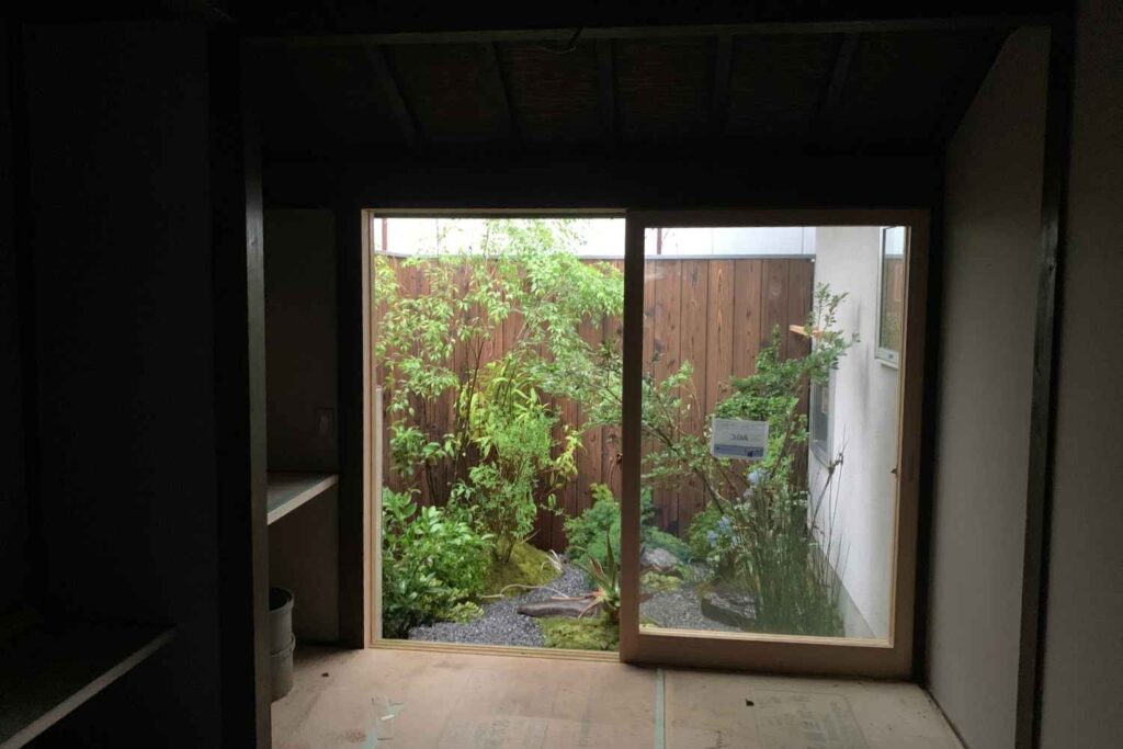 京都のランドスケープデザインスタジオplantwiseが手がけた京町家の庭のガーデンデザイン。